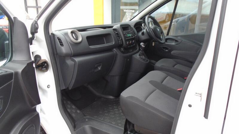 RENAULT TRAFIC