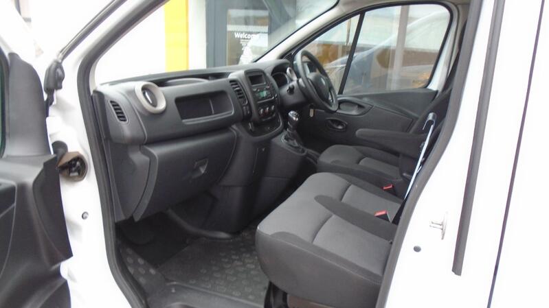 RENAULT TRAFIC