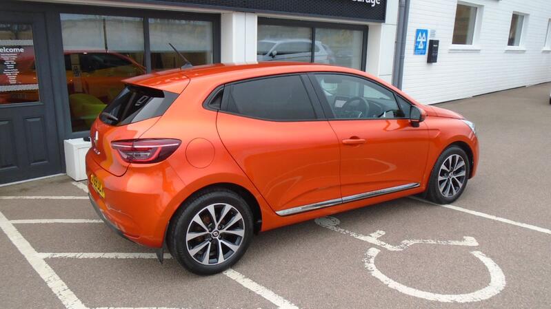 RENAULT CLIO