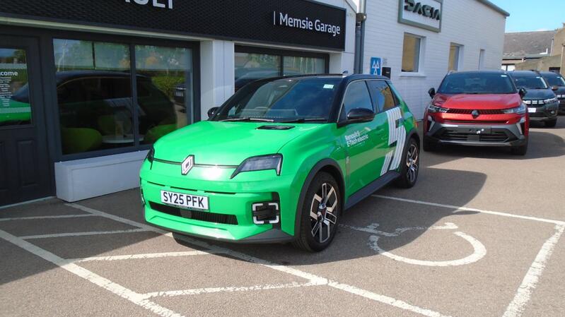 View RENAULT 5 techno 150hp comfort range
