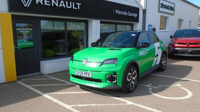 View RENAULT 5 techno 150hp comfort range