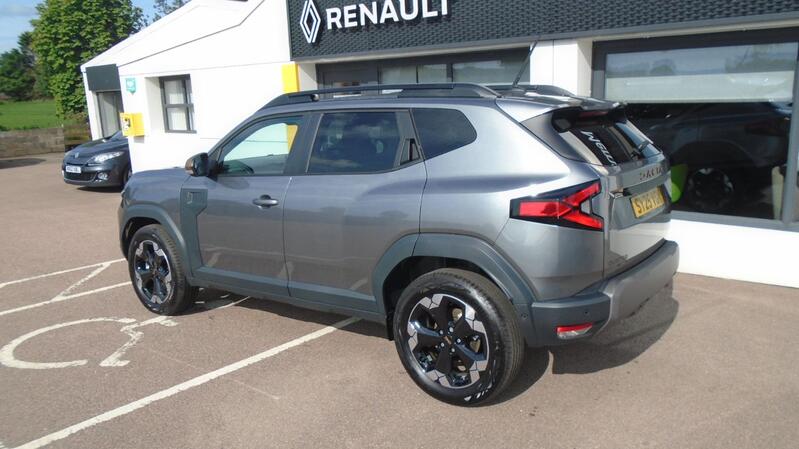 View DACIA DUSTER 1.6 Extreme HYBRID 140 4x2 MY24
