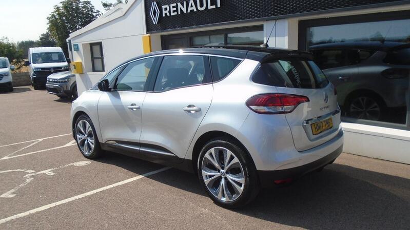 View RENAULT SCENIC 1.5 Dynamique Nav dCi 110
